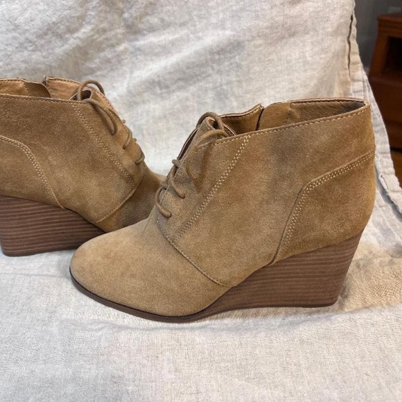 Lucky Brand Shylow Suede Lace Up Booties - Picture 2 of 8